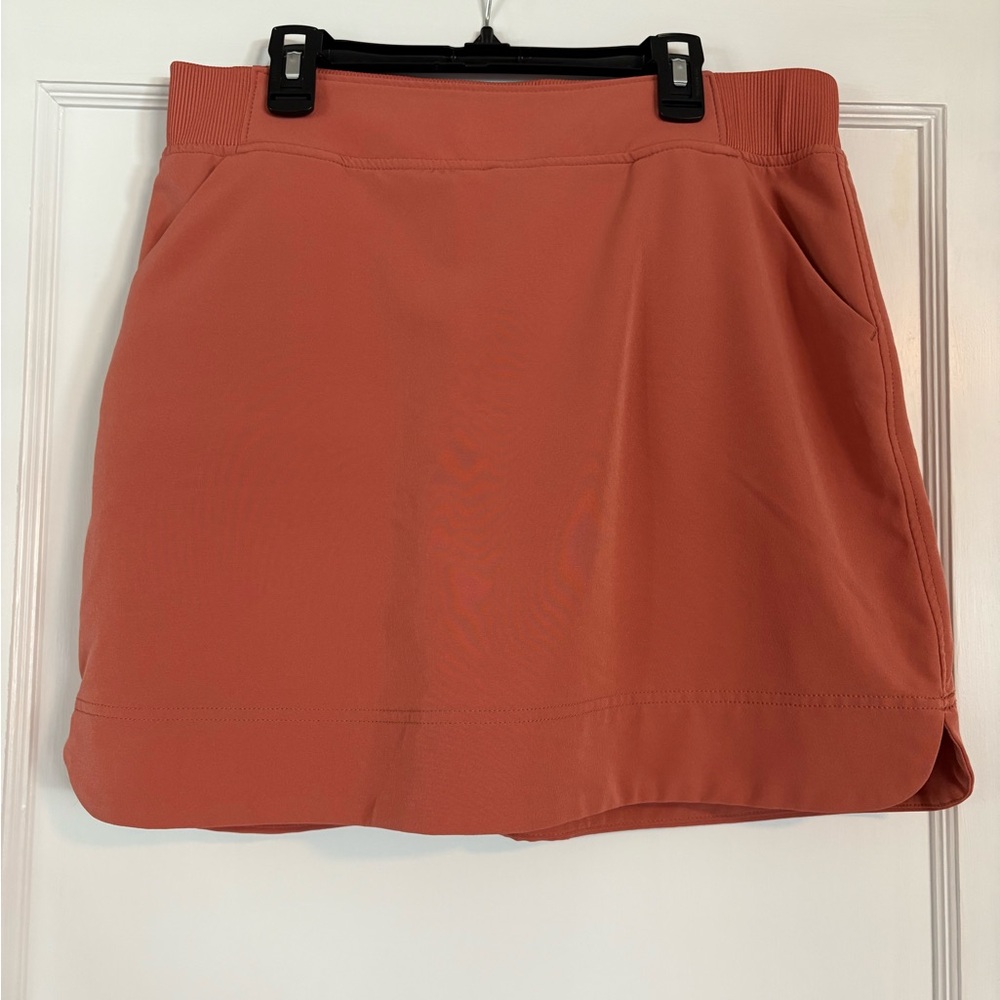 Salmon athletic skort